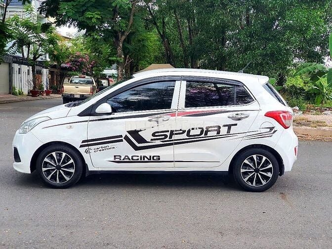 Hyundai Grand i10 2016 1.0 Base - Trắng đẹp