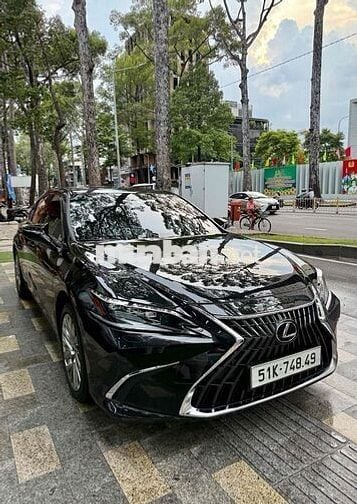 LEXUS ES250 - 2023 - 5000 km