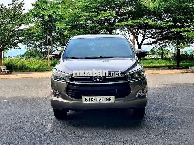 Toyota Innova 2017 2.0E - Phom mới