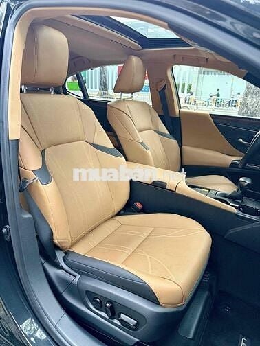 LEXUS ES250 - 2023 - 5000 km