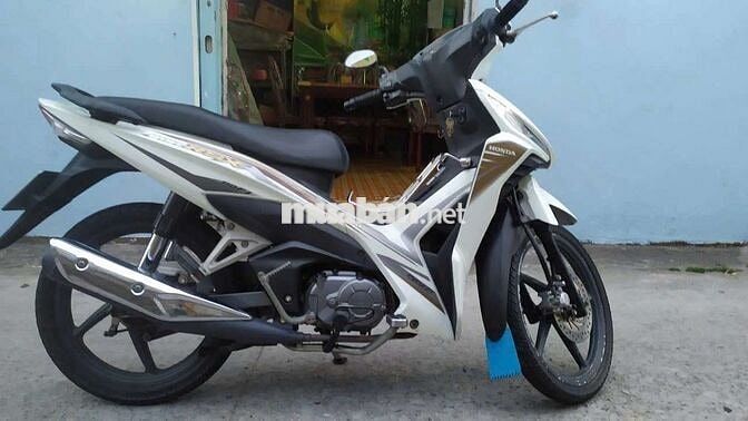Xe Máy Honda Wave RSX Màu Trắng Chính Chủ mới 90%