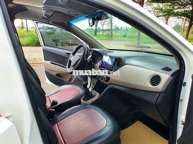 Hyundai Grand i10 2016 1.0 Base - Trắng đẹp