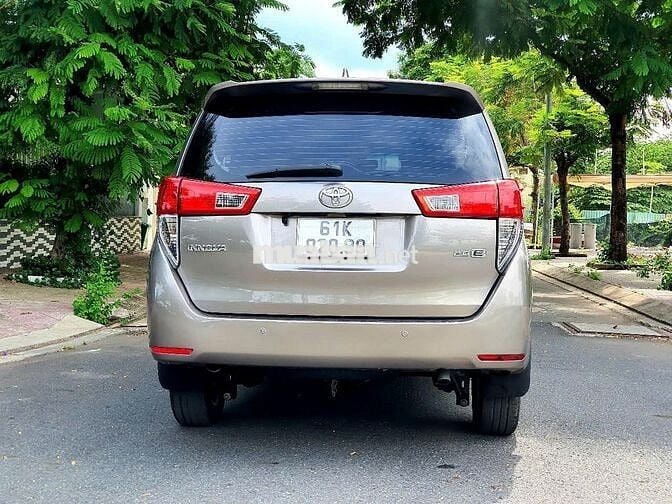 Toyota Innova 2017 2.0E - Phom mới