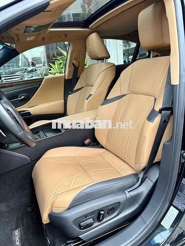 LEXUS ES250 - 2023 - 5000 km