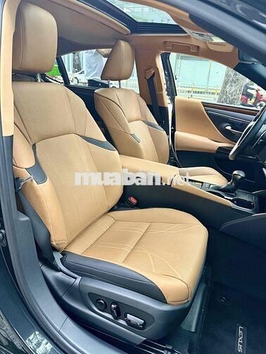 LEXUS ES250 - 2023 - 5000 km