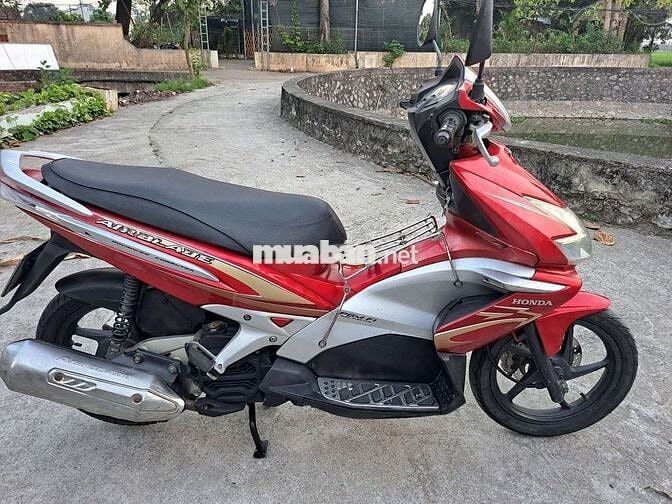 Airblade fi màu đỏ biển Hà Nội