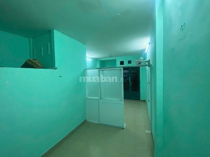Cho thuê nhà gần chợ Phạm Văn Hai, P.3, Tân Bình, 4x9m, 1 lầu