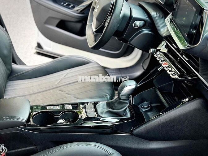 Peugeot 2008 2022 GT Line 1.2 AT - 40000 km