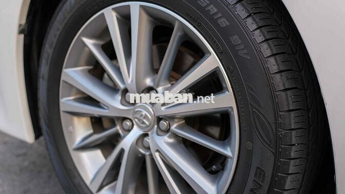 Toyota Corolla Altis 1.8 G 2015 - màu trắng