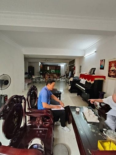 NHÀ NHƯ BIỆT THỰ, Ô TÔ VÀO, DÂN TRÍ CAO, YÊN TĨNH, SỐNG LÝ TƯỞNG, KDVP
