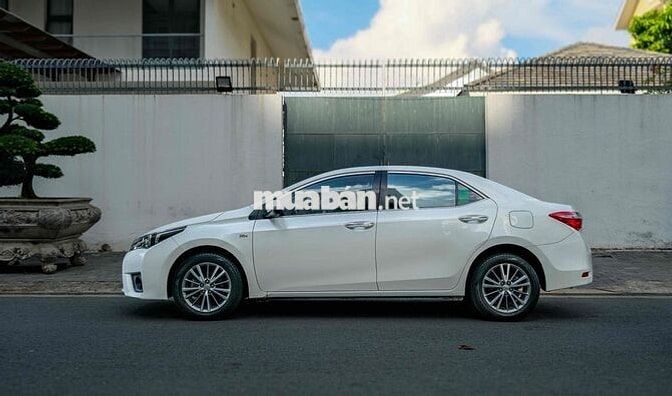 Toyota Corolla Altis 1.8 G 2015 - màu trắng