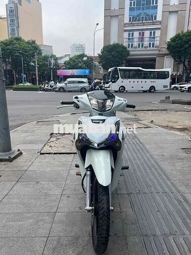 futuer led 125c trắng đen đk lần đâu 2022