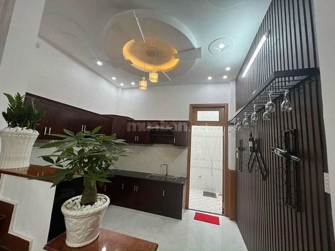 CHÚ TƯ BÁN GẤP NHÀ LÊ VĂN DUYỆT BÌNH THẠNH 56M2/1T1L 2TY150 NGAY UBND