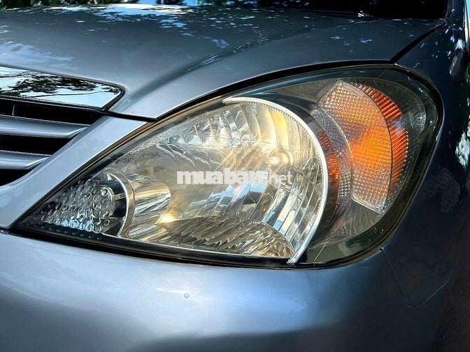 Toyota Innova 2011 G - Ghi bạc đẹp