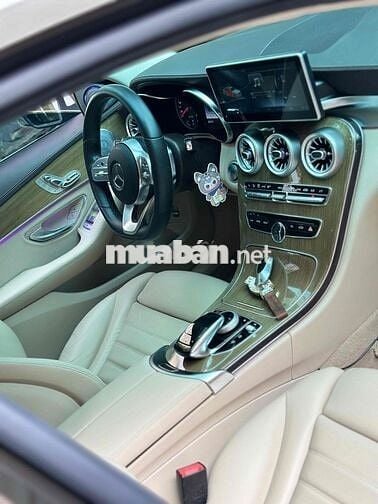 Mercedes C250 Exclusive Model 2018 - 71000 km