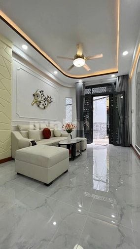 Bán gấp nhà nguyển thị minh khai đt 3,8x12 ,2l