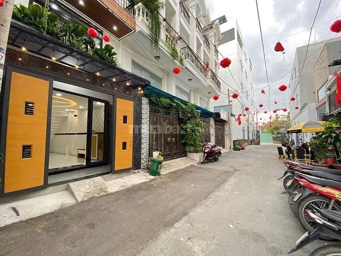  68M2 (4x17) -  5 Tầng - Full NT- 4PN- 5WC - 6,05Tỷ- Siêu Phẩm HXH 