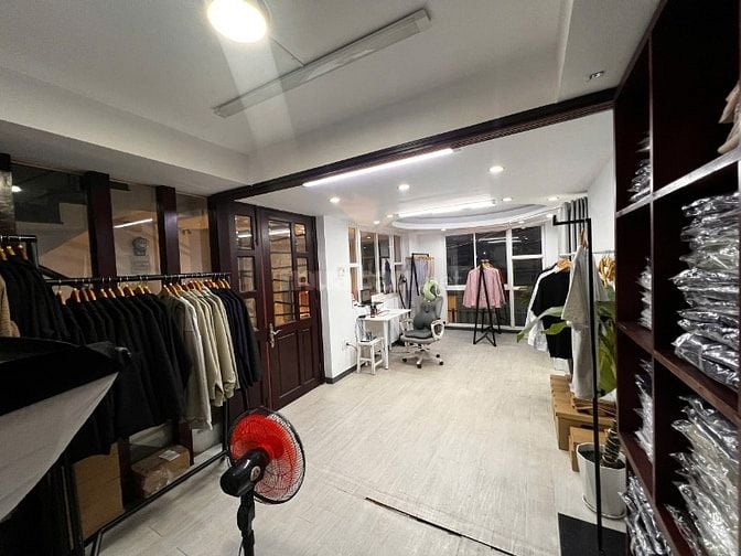 12tr về 8,9tr MB Lửng 30m2 lối đi riêng 12 Ng Thị Minh Khai Q1có để xe