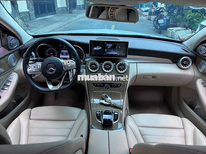 Mercedes C250 Exclusive Model 2018 - 71000 km