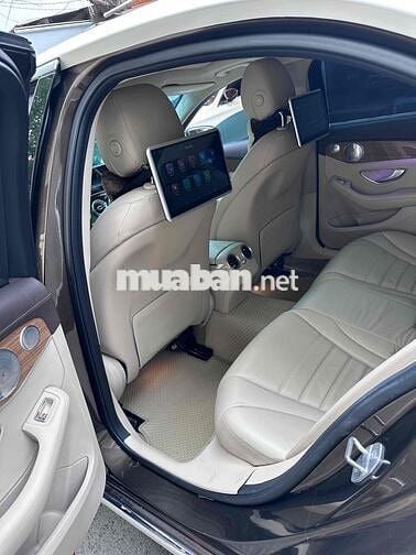 Mercedes C250 Exclusive Model 2018 - 71000 km