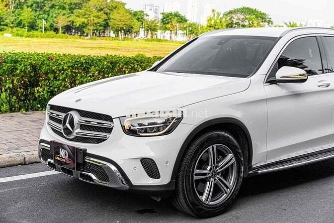 GLC200 Facelift Model 2022 màu trắng cá nhân 1 chủ