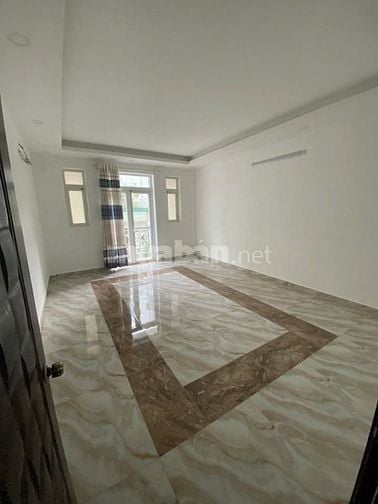 Ngộp, Cần bán nhà mặt tiền Lạc Long quân, 4x13 , 2 lầu, 8,9 tỷ TL
