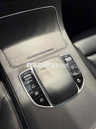 Mercedes Benz GLC 300 4MATIC 2021 Màu Đen
