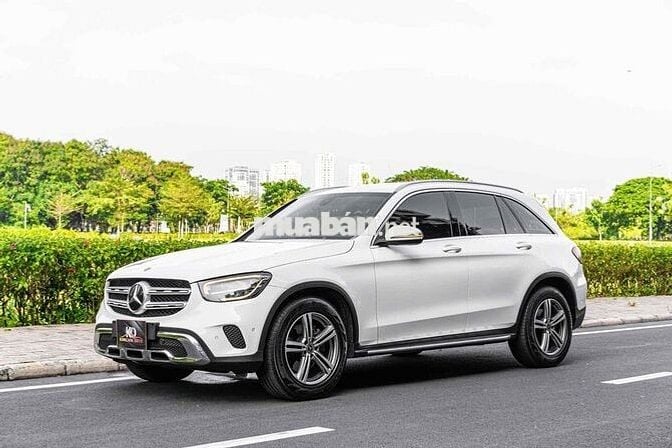 GLC200 Facelift Model 2022 màu trắng cá nhân 1 chủ