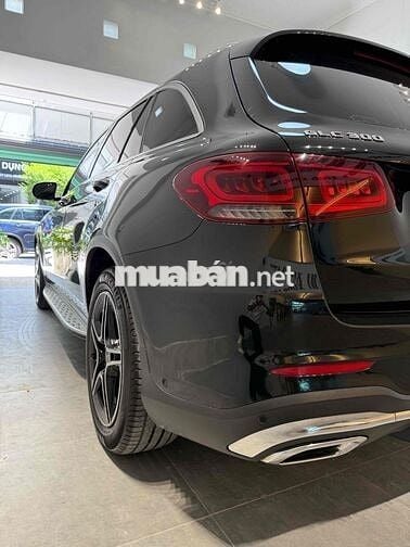 Mercedes Benz GLC 300 4MATIC 2021 Màu Đen