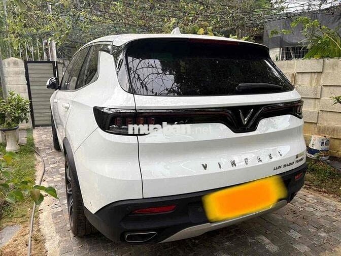 VinFast Lux SA2.0 2019 Premium 2.0 AT - 840000 km