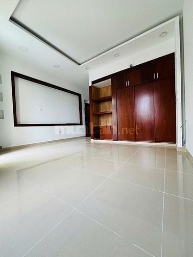 Kẹt tiền bán gấp nhà mặt tiền giá cực tốt 1tr2L 5x22, 7 đg Nguyễn Thị 