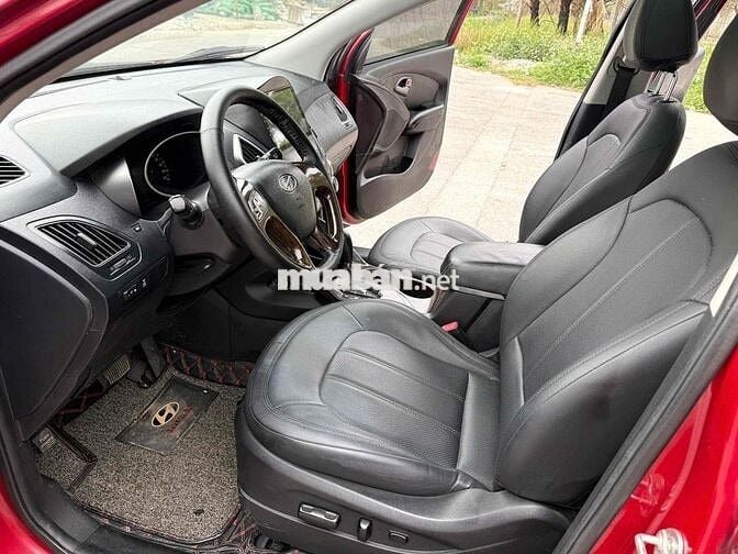 Hyundai Tucson 2011 2.0 AT 4WD - 140000 km