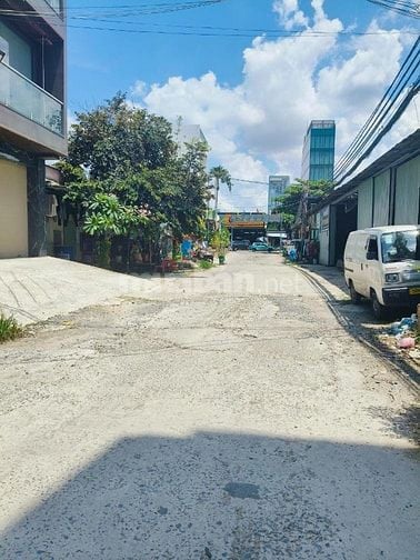 Nhà Hoàng Quốc Việt Q.7 2 tầng, 4x10m  – Mới, Chỉ Việc Xách Vali Vào ở