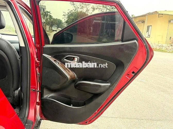 Hyundai Tucson 2011 2.0 AT 4WD - 140000 km