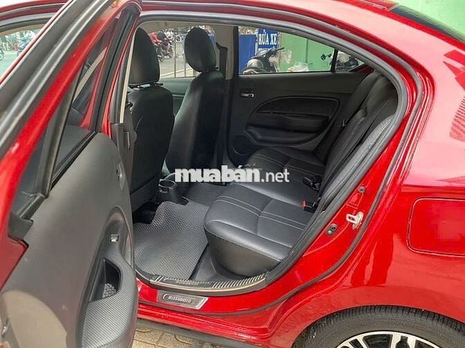 Mitsubishi Attrage 2021 1.2 CVT Màu Đỏ Chỉ 340tr