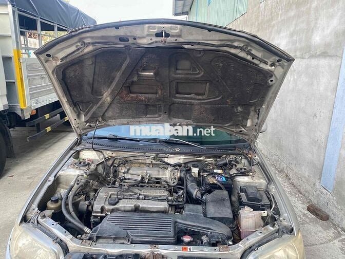 Mazda 323 2004 - 250000 km