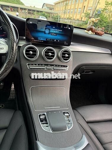 Bán Mercedes GLC 300 4MATIC,đời 2022