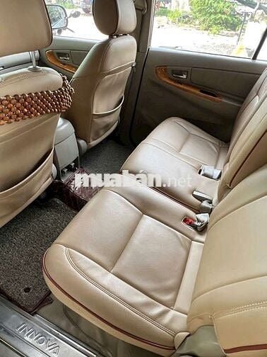 Toyota Innova 2010 V - 130 km