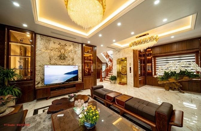 Gia đình cần bán nhà Mặt phố Ngõ Trạm giá 40 tỷ, 70mx5 tầng, KD tốt