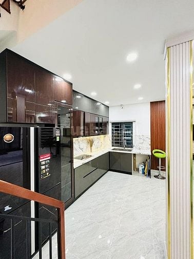 Nhà mặt tiền kinh doanh đường Bình Phú, Quận 6. Khu dân đông đúc