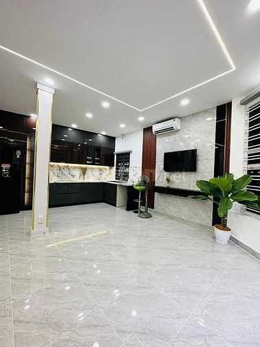 Nhà mặt tiền kinh doanh đường Bình Phú, Quận 6. Khu dân đông đúc