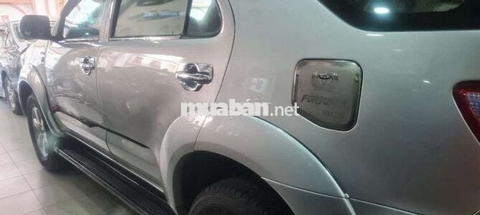 Toyota Fortuner 2010 2.5G - máy dầu