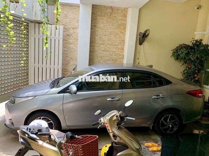Gia đình cần bán xe Toyota Vios số tự động SX 2022