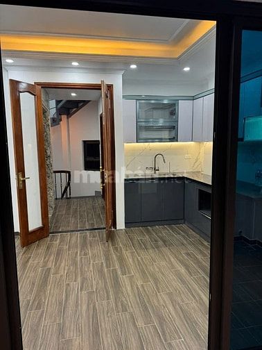 Cần bán căn nhà số 7 Ngõ 12/85 Đào Tấn, nhà xây mới 7 tầng thang máy