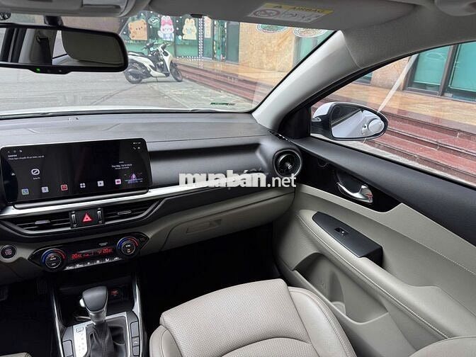 Kia Cerato 2021 1.6 AT LUXURY - 50000 km