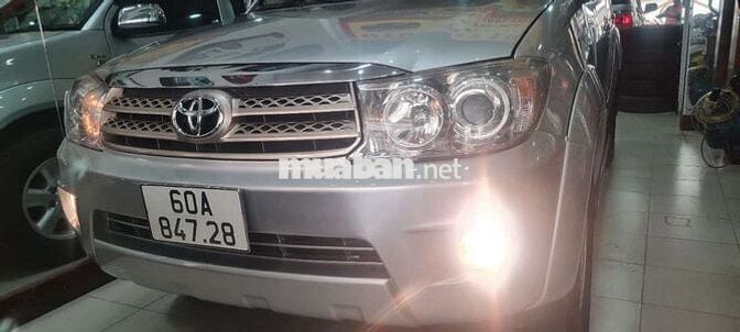 Toyota Fortuner 2010 2.5G - máy dầu