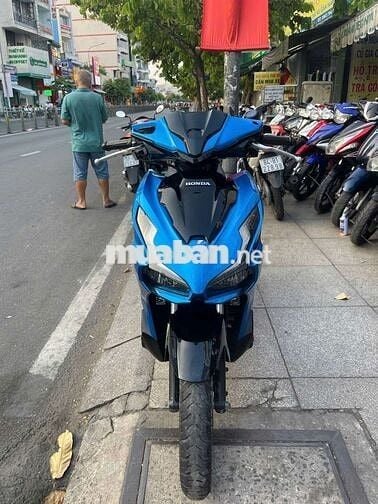 Honda air blade 125 2022 mới 90% bstp chính chủ