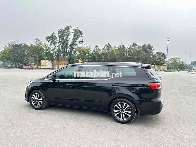 Kia Sedona 2017 2.2L DATH - 97000 km