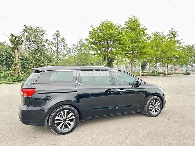 Kia Sedona 2017 2.2L DATH - 97000 km