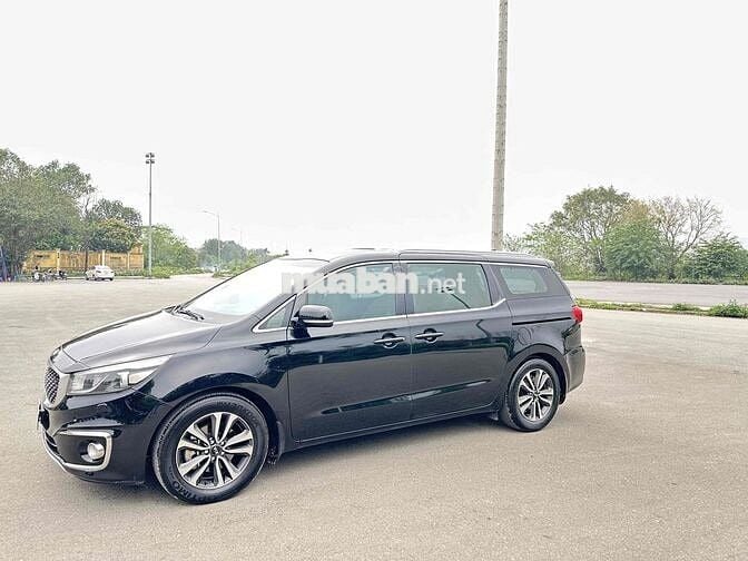 Kia Sedona 2017 2.2L DATH - 97000 km